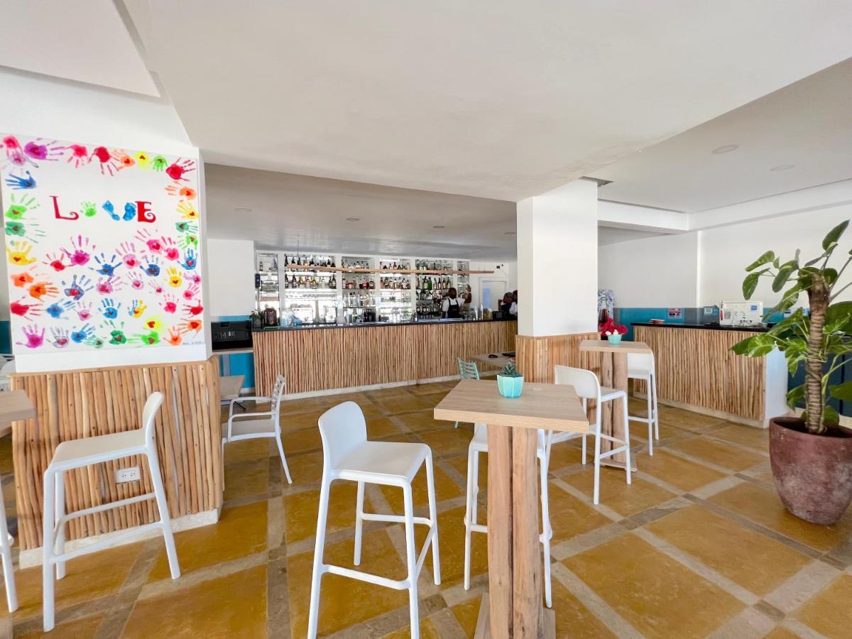 Vacation Suites With Rooftop Pool, Beach Club, Spa, Restaurants - Ducassi Collection - Playa Los Corales Пунта-Кана Экстерьер фото